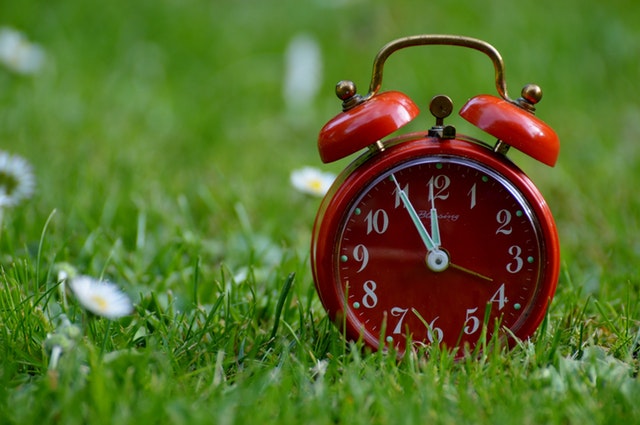 Daylight Savings Time Clock