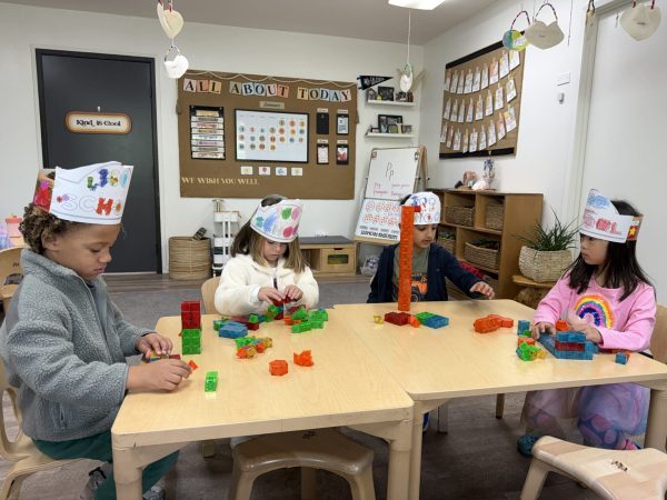 group of preschoolers learning Fine motor activities